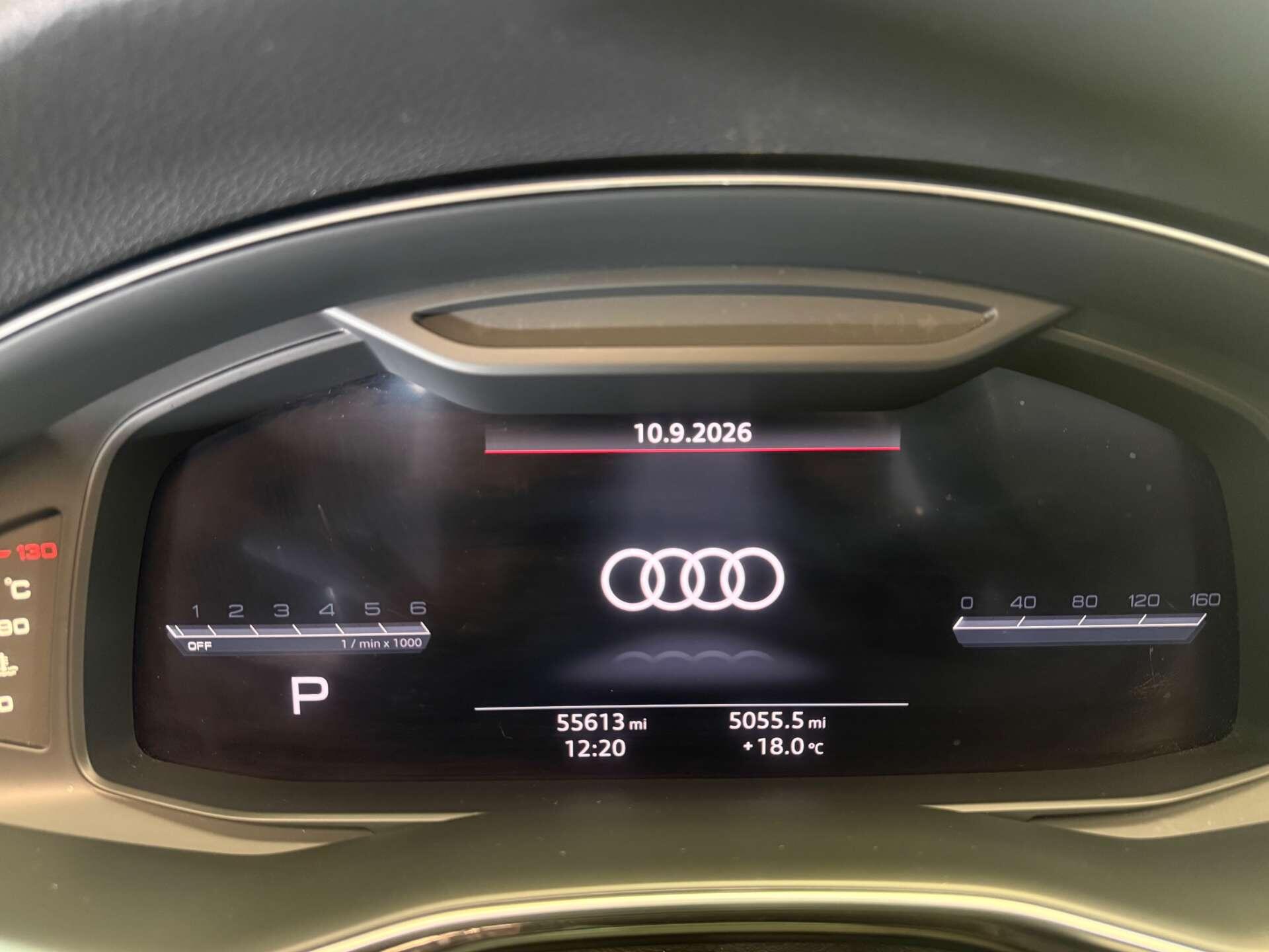 Audi SQ7 view 43