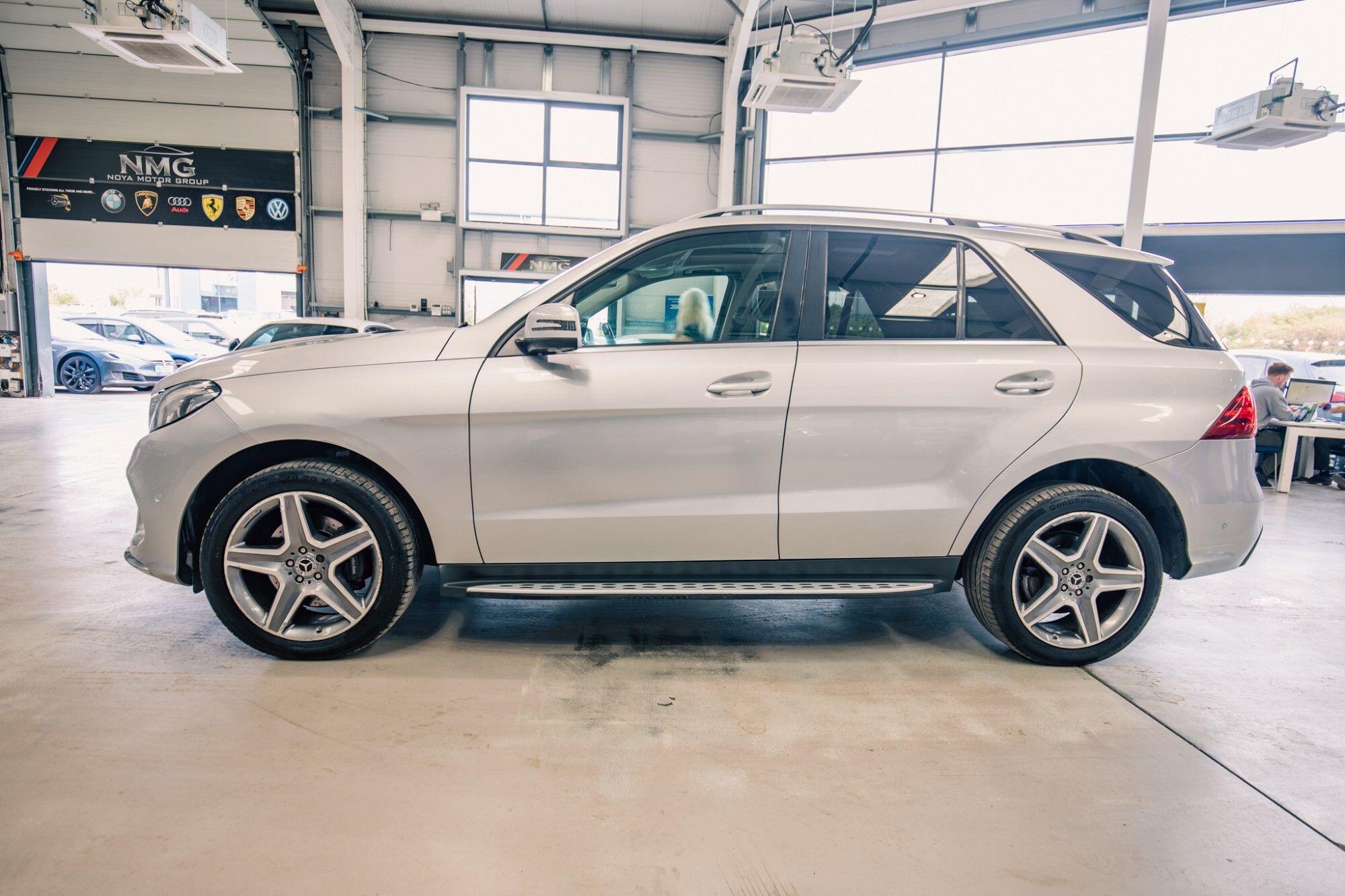Mercedes-Benz GLE view 27