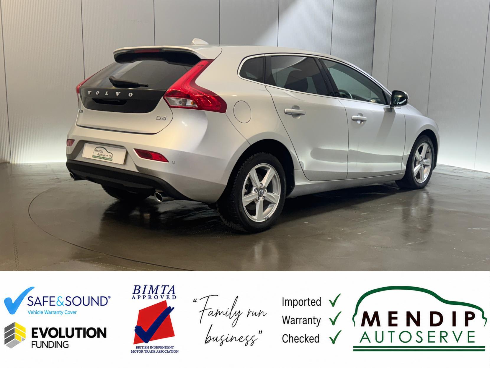 Volvo V40 view 25