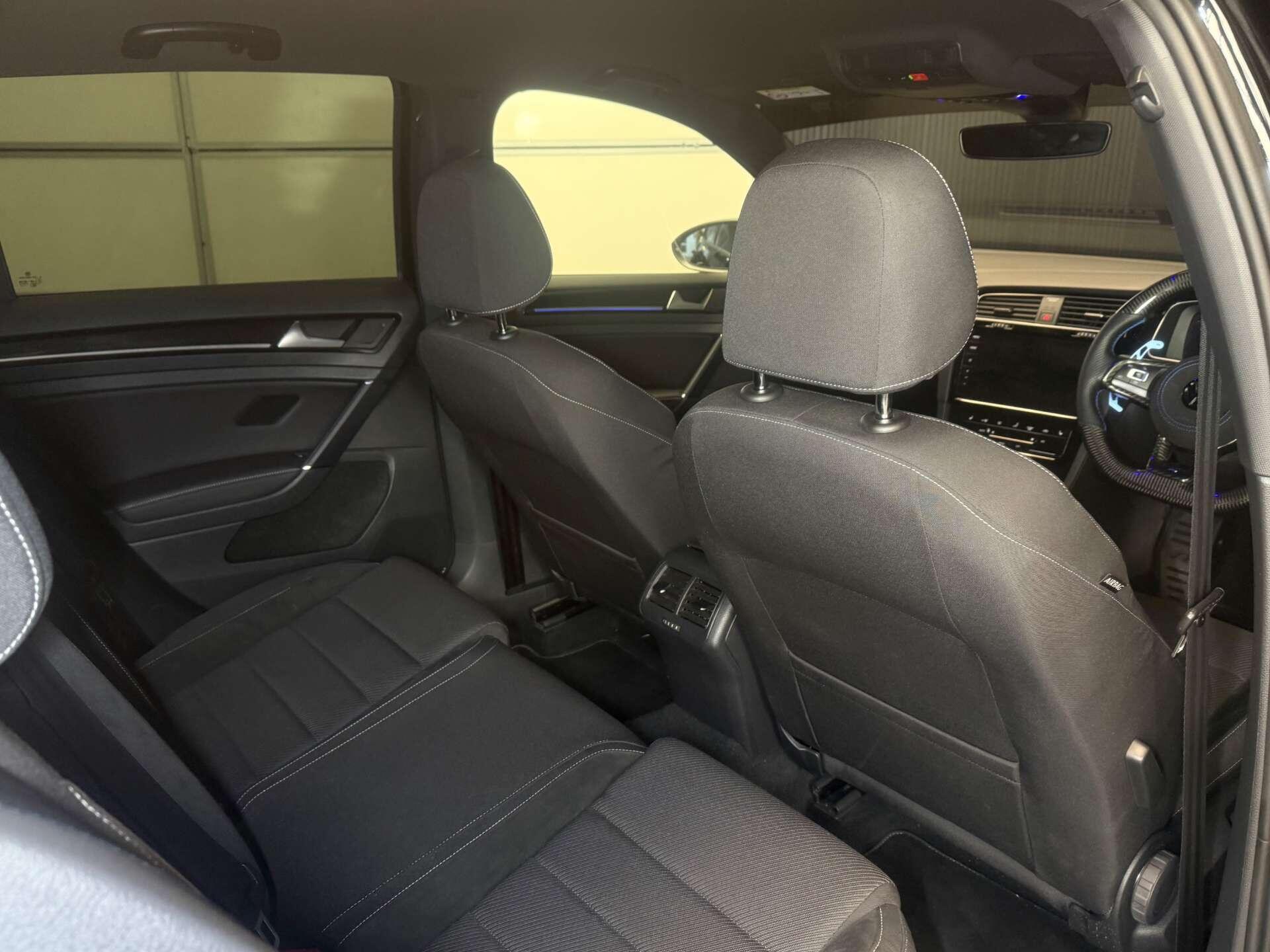 Volkswagen Golf view 18