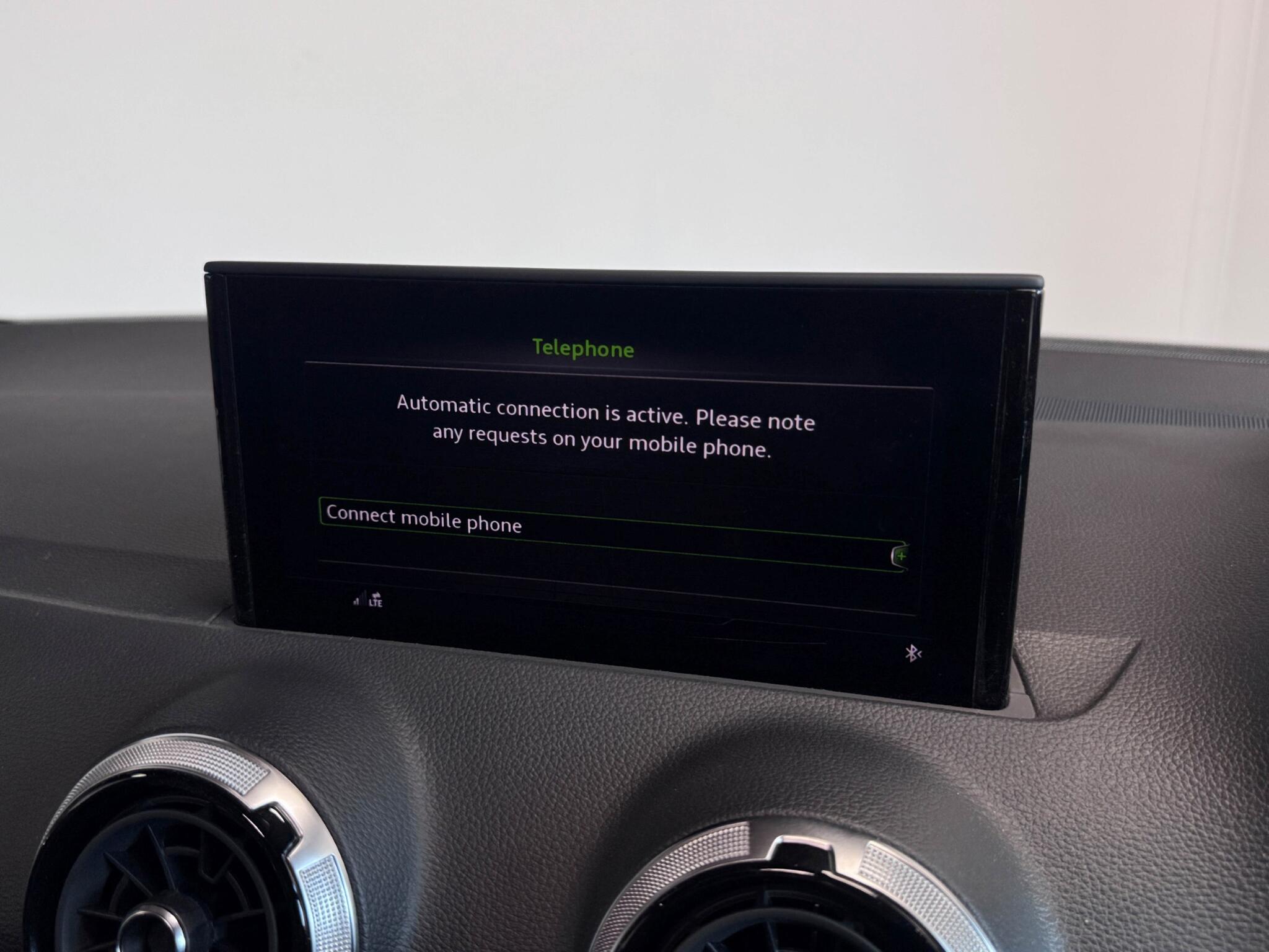 Audi SQ2 view 45