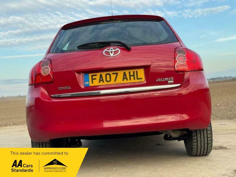 2007 Toyota Auris image 16
