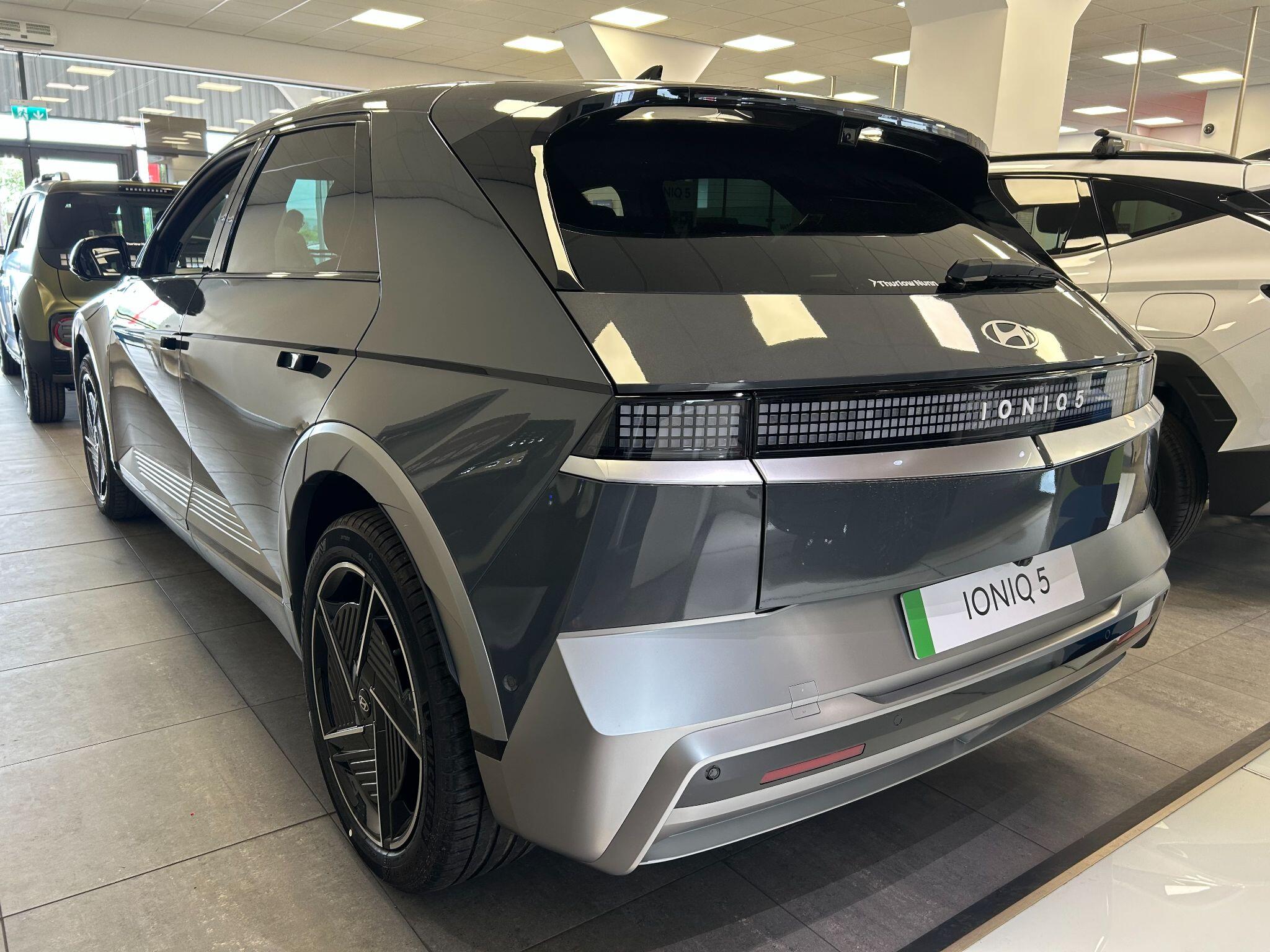 Hyundai Ioniq 5 view 10