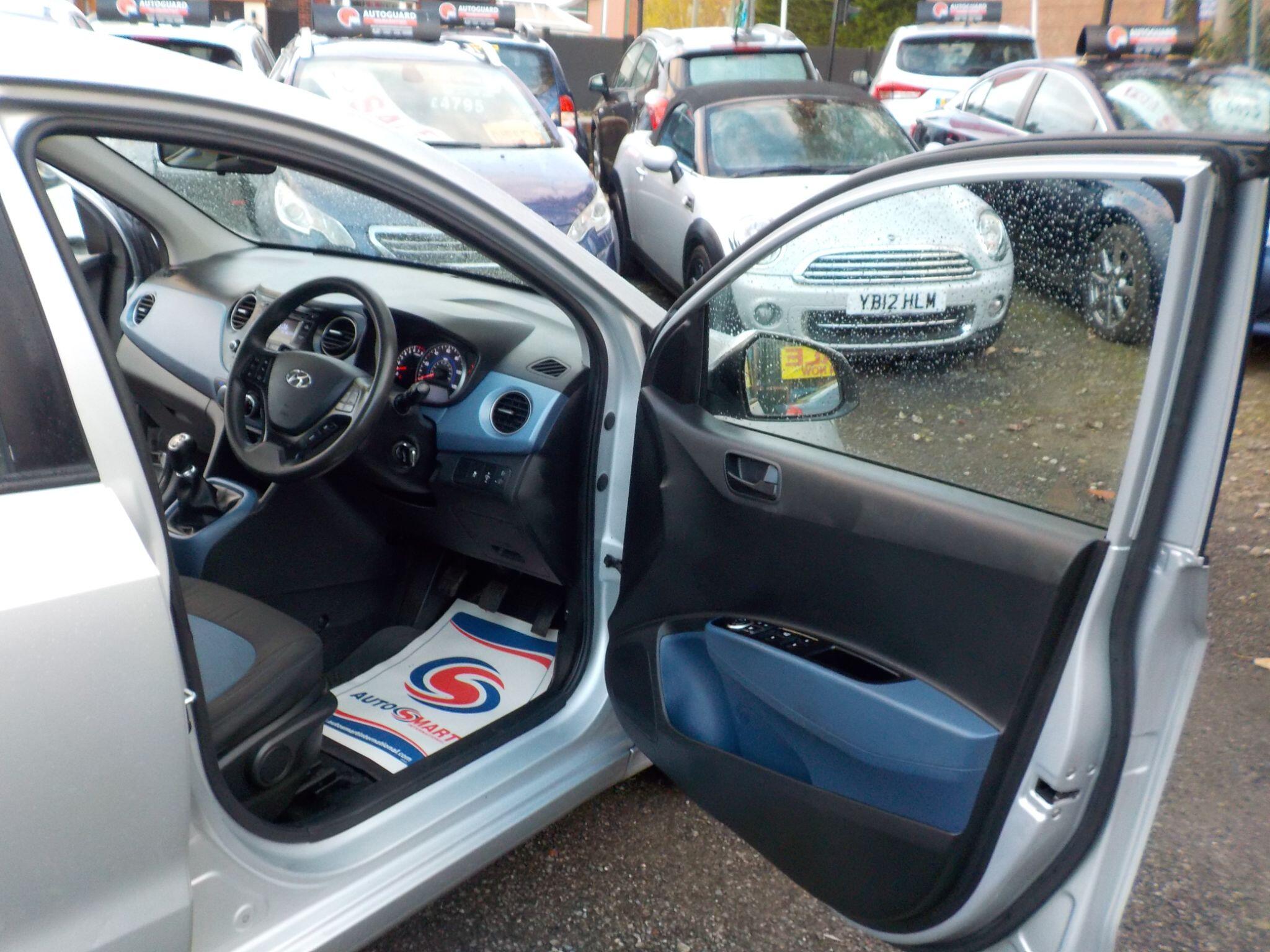 Hyundai i10 1.2 SE Euro 5 5dr