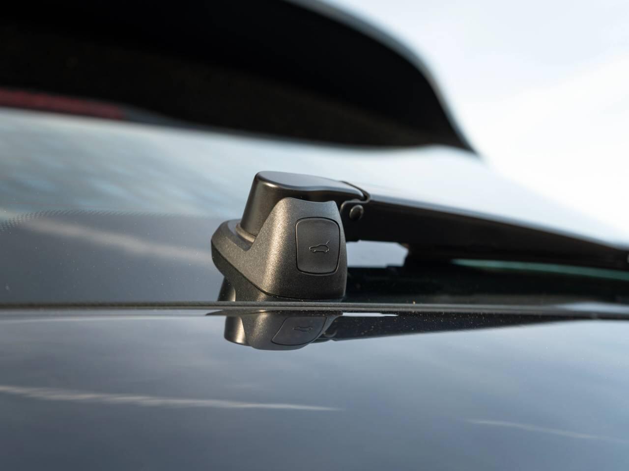 Porsche Macan view 12