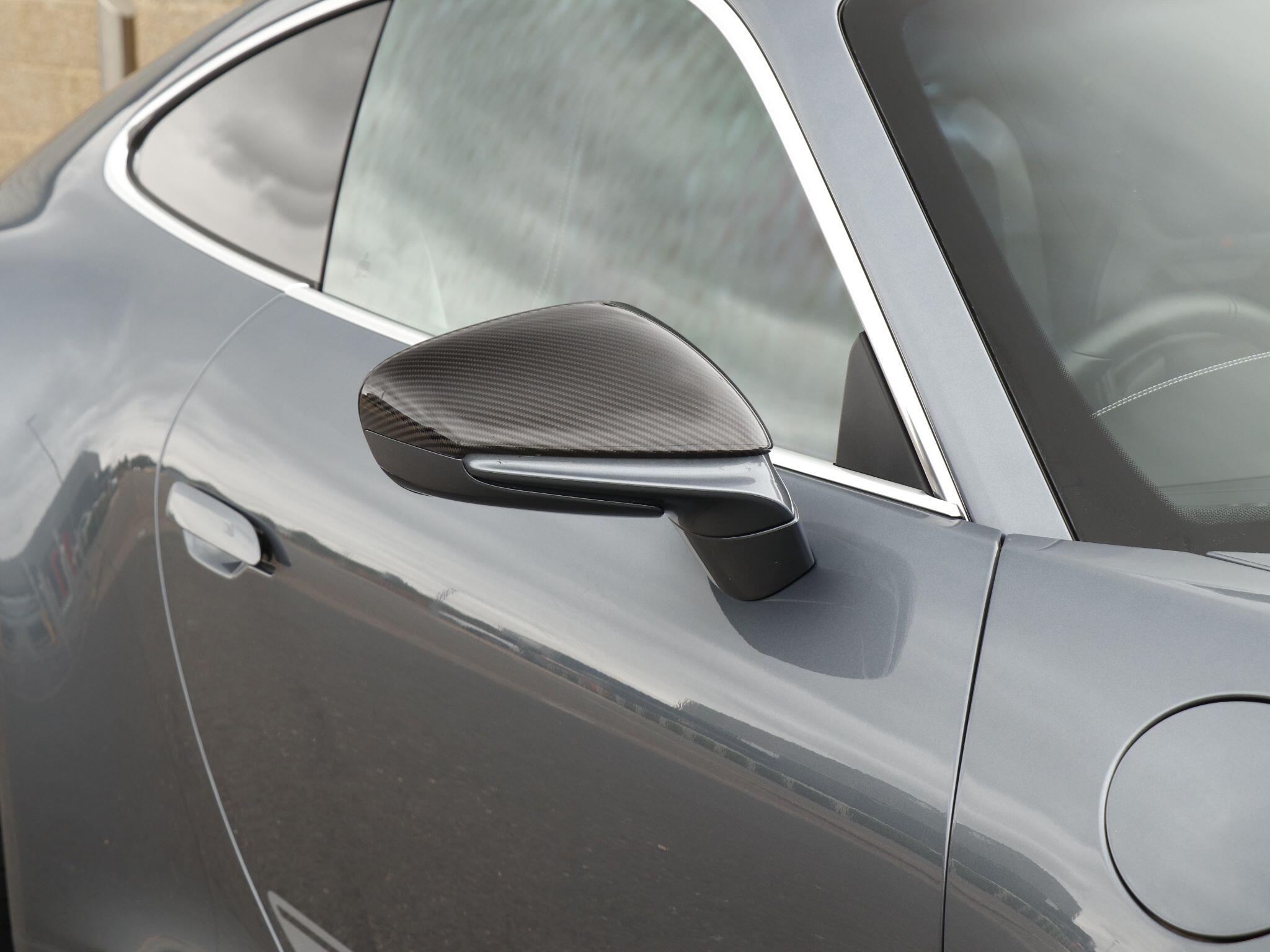 Porsche 911 view 35