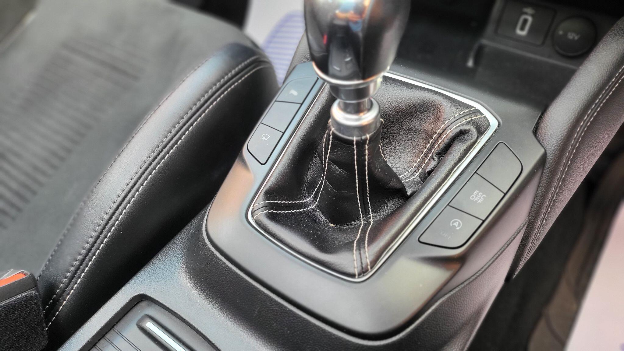 Ford Focus view 15