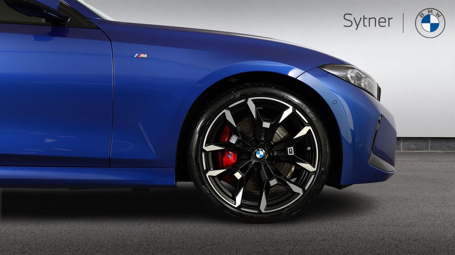 BMW 3 Series view 14