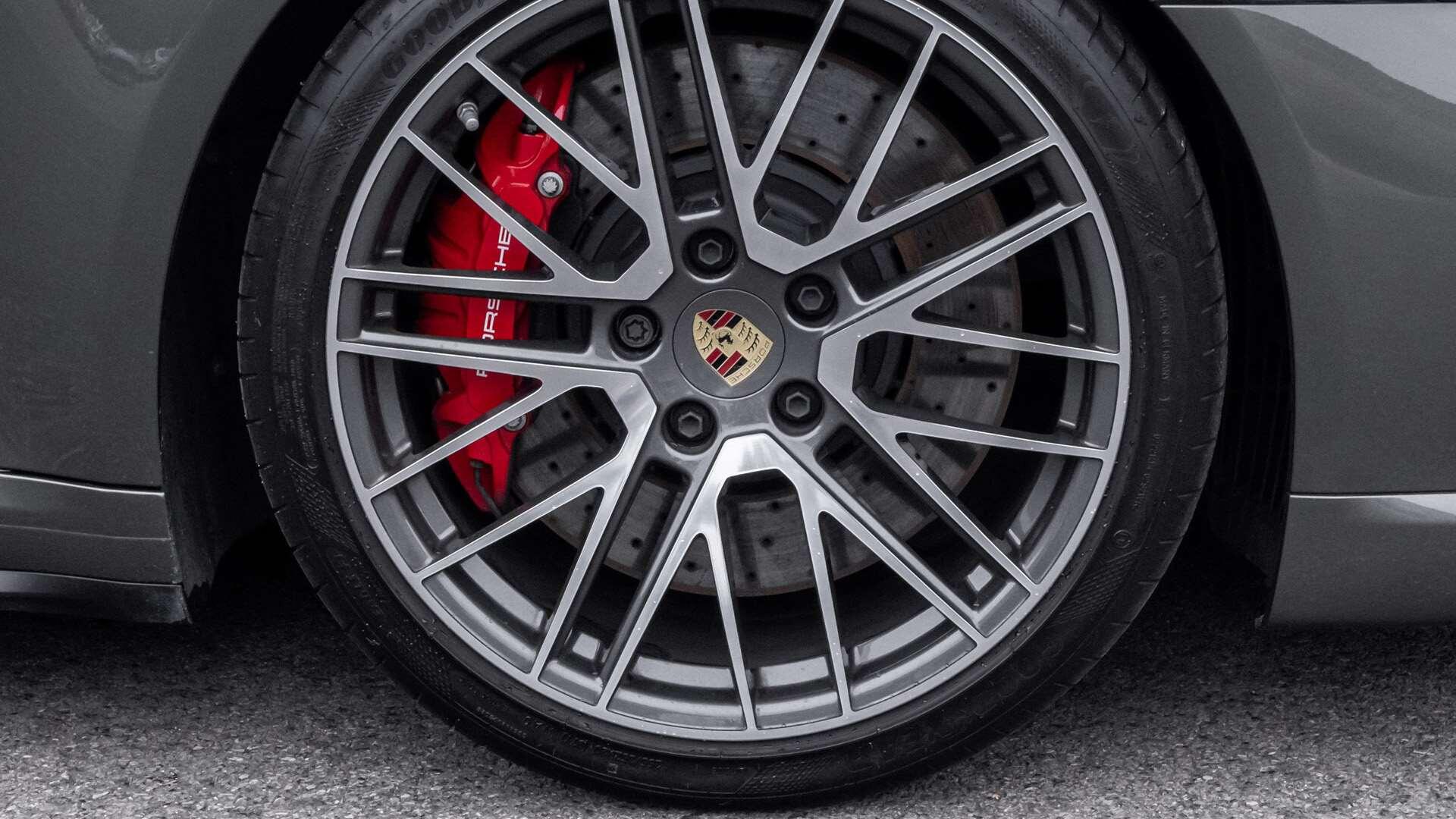 Porsche Panamera view 6