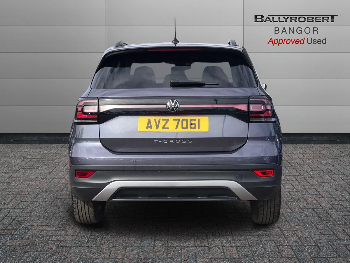 Volkswagen T-Cross view 11