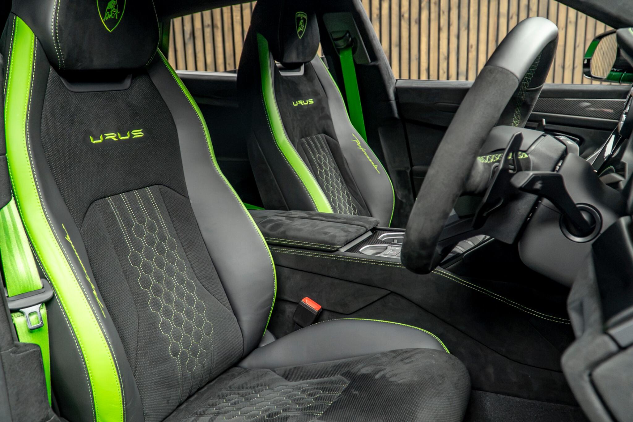 Lamborghini Urus view 2