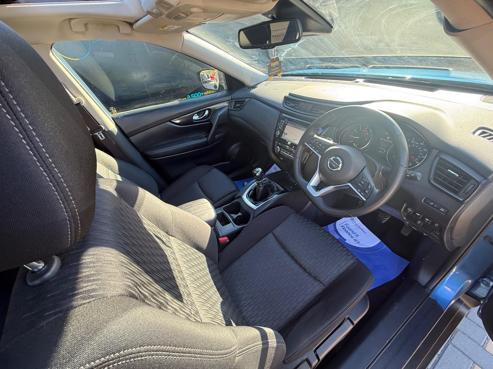 Nissan X-Trail view 17