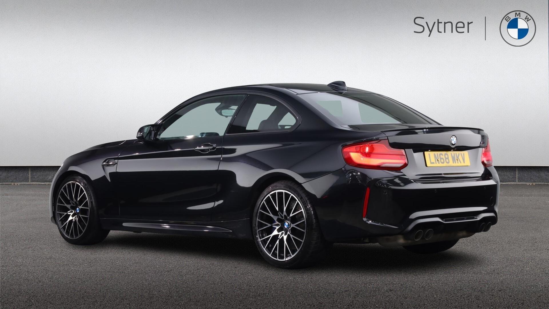 BMW M2 view 2