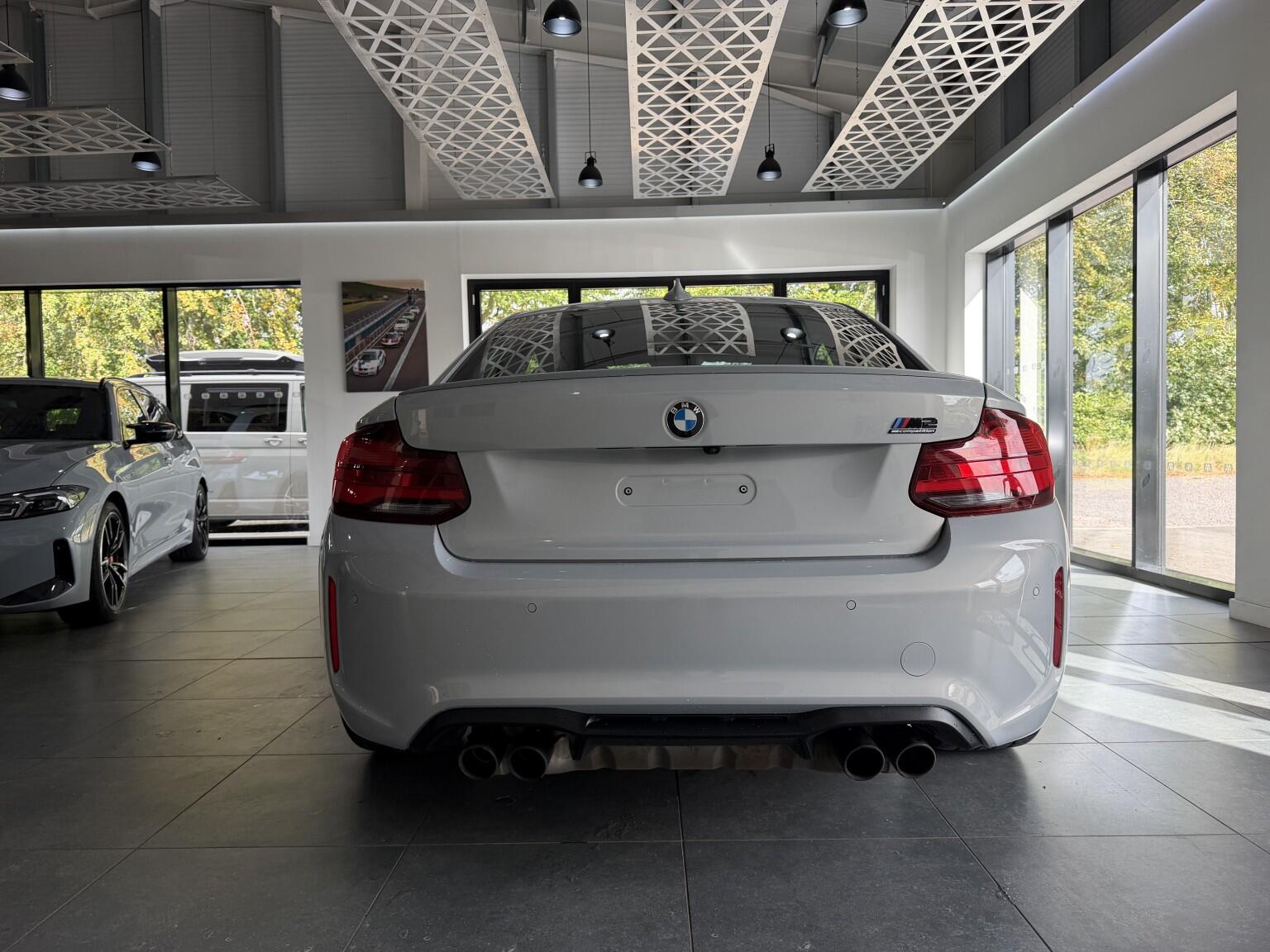 BMW M2 view 30