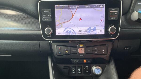 Nissan Leaf view 11