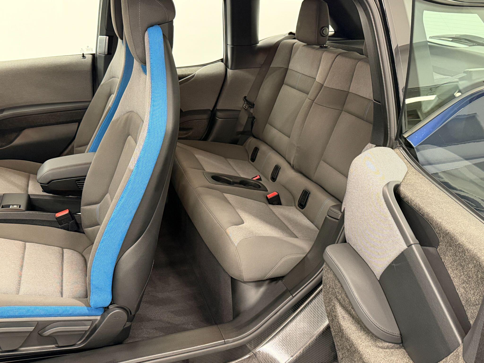 BMW I3 view 12