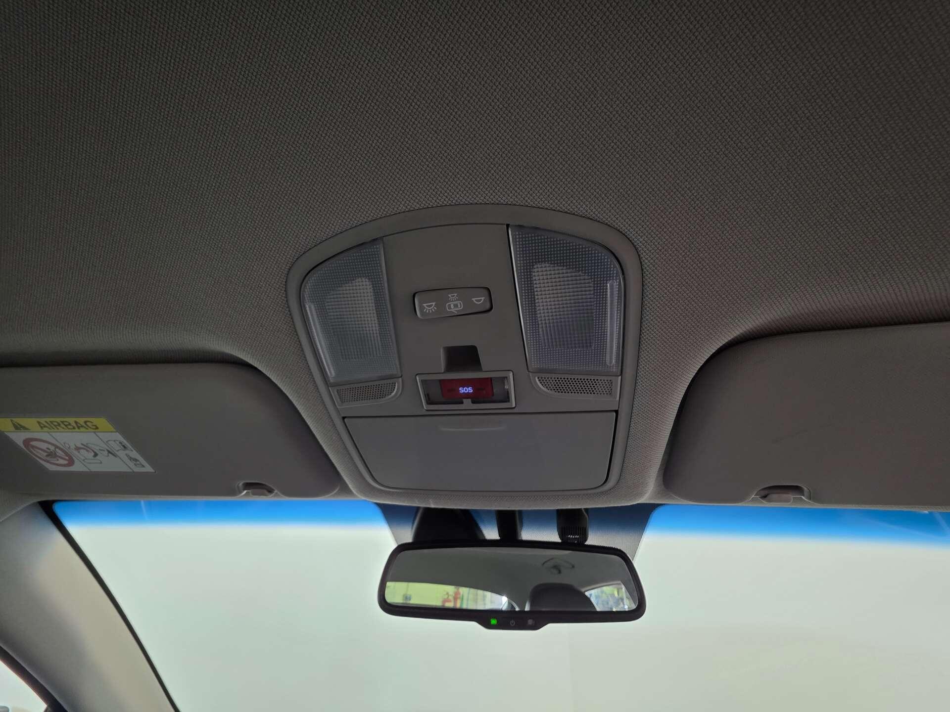Hyundai Ioniq view 38