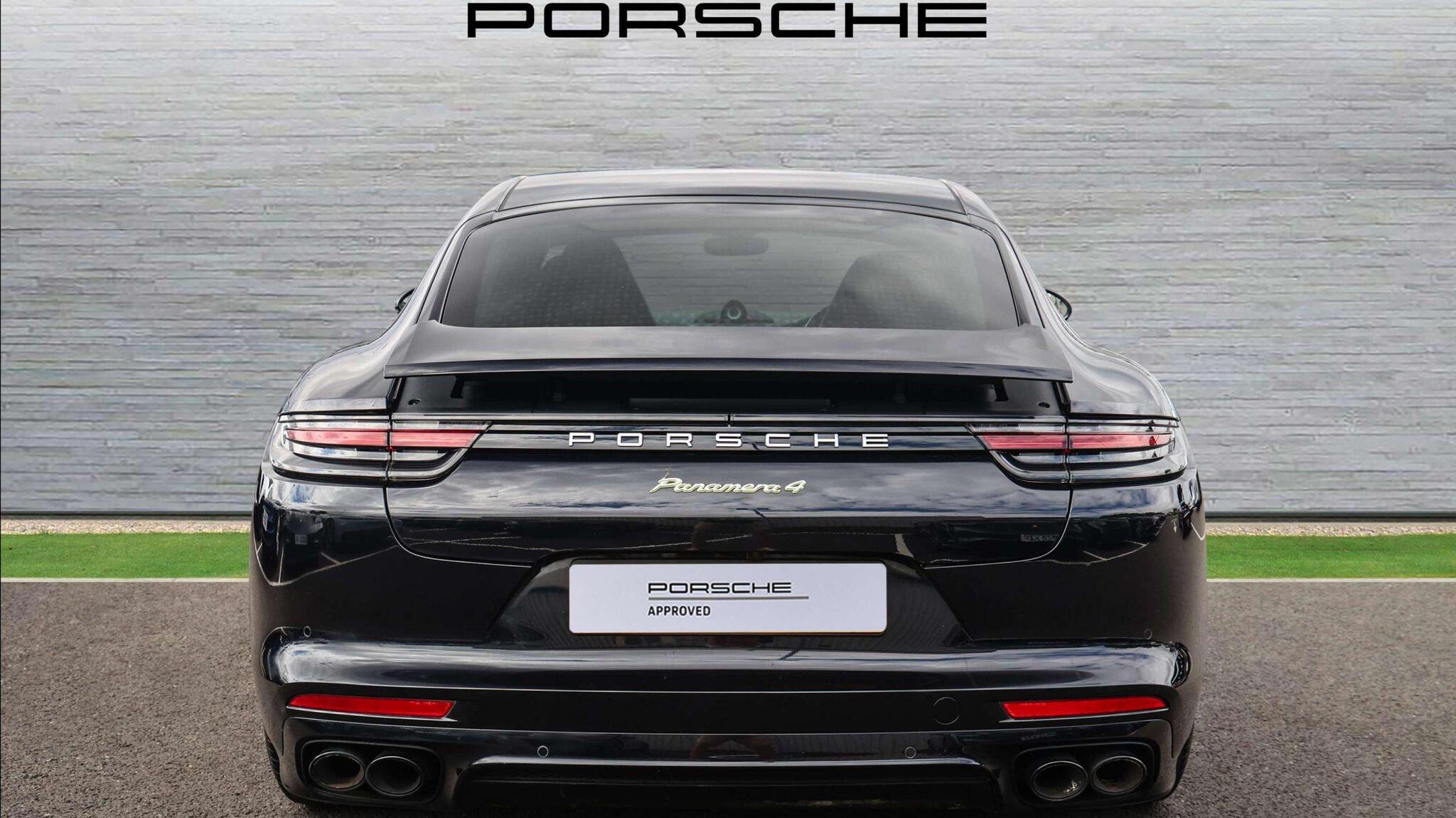 Porsche Panamera view 10
