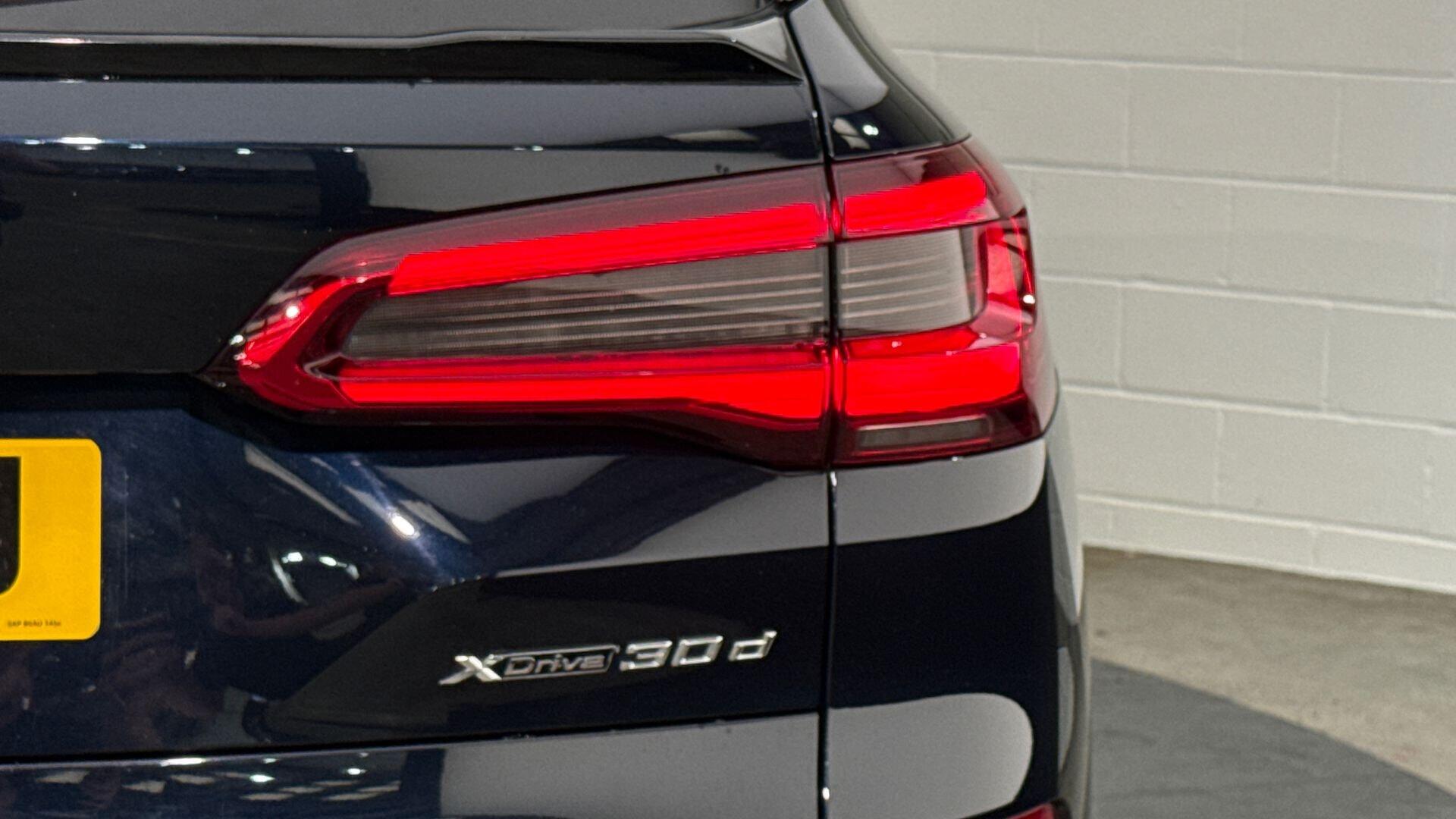 BMW X5 view 23