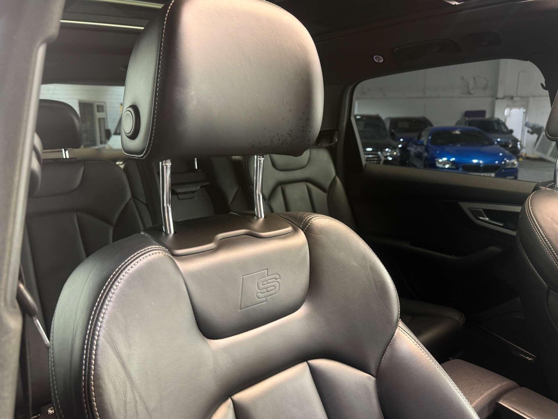 Audi Q7 view 59