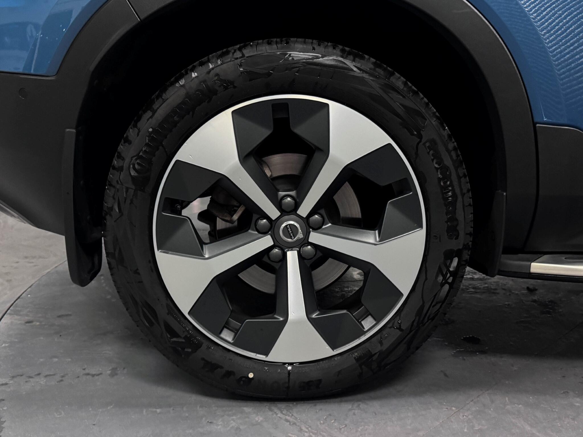 Volvo XC40 view 38