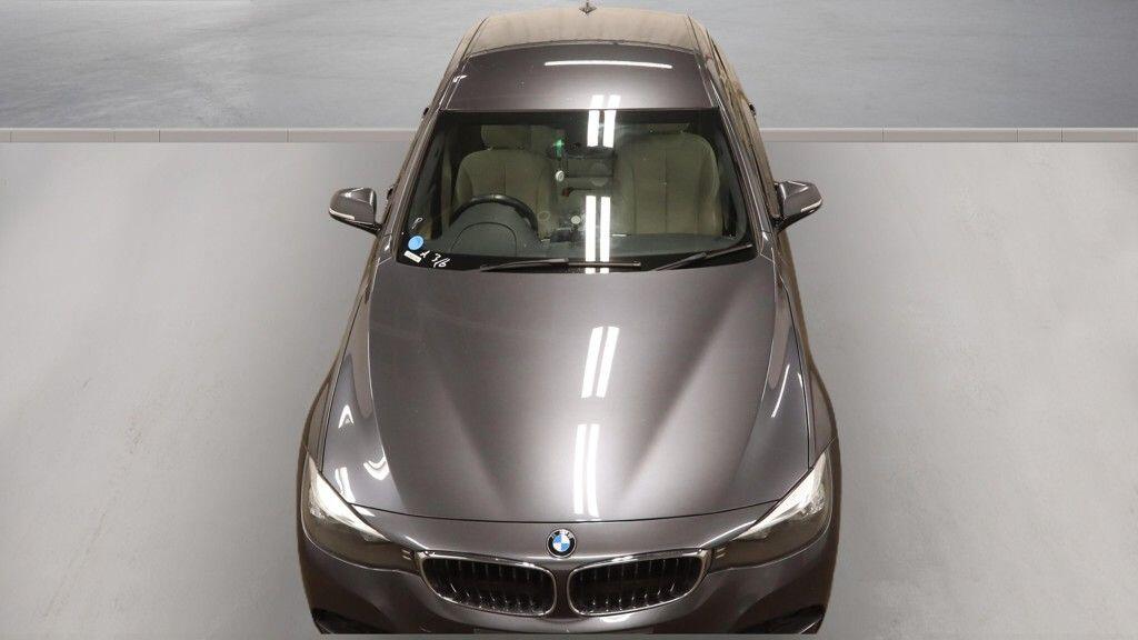 BMW 3 Series Gran Turismo view 9