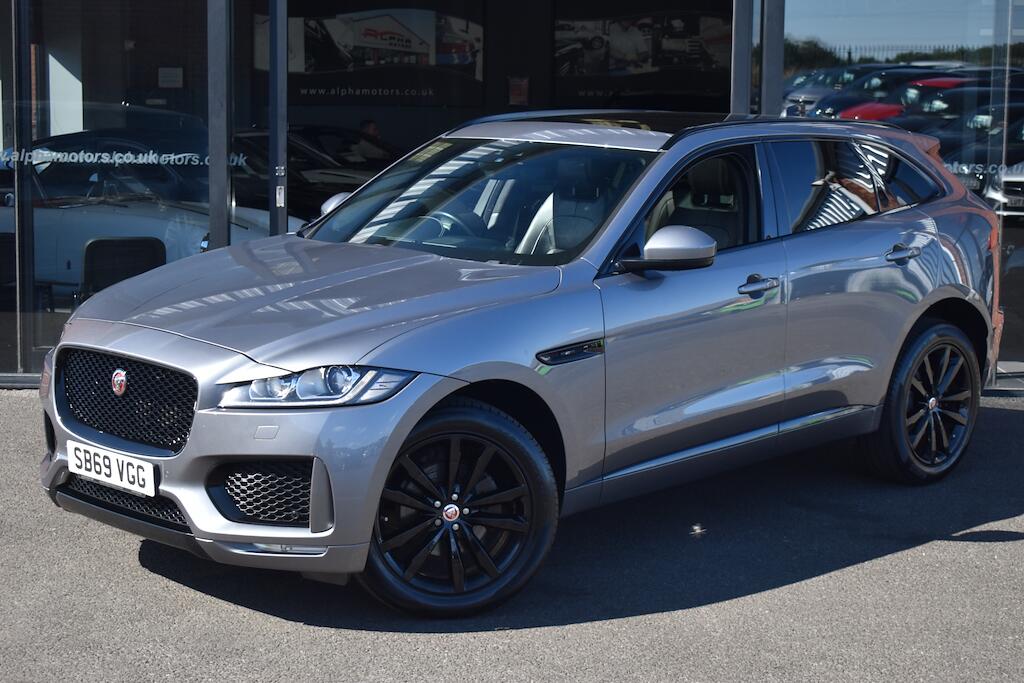 Jaguar F-Pace view 6