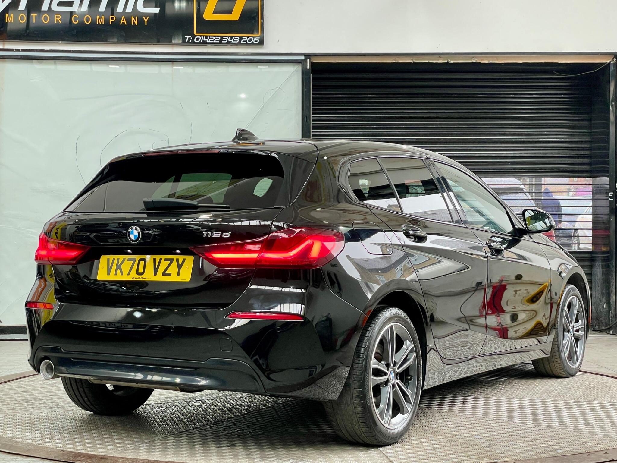 BMW 1 Series view 4