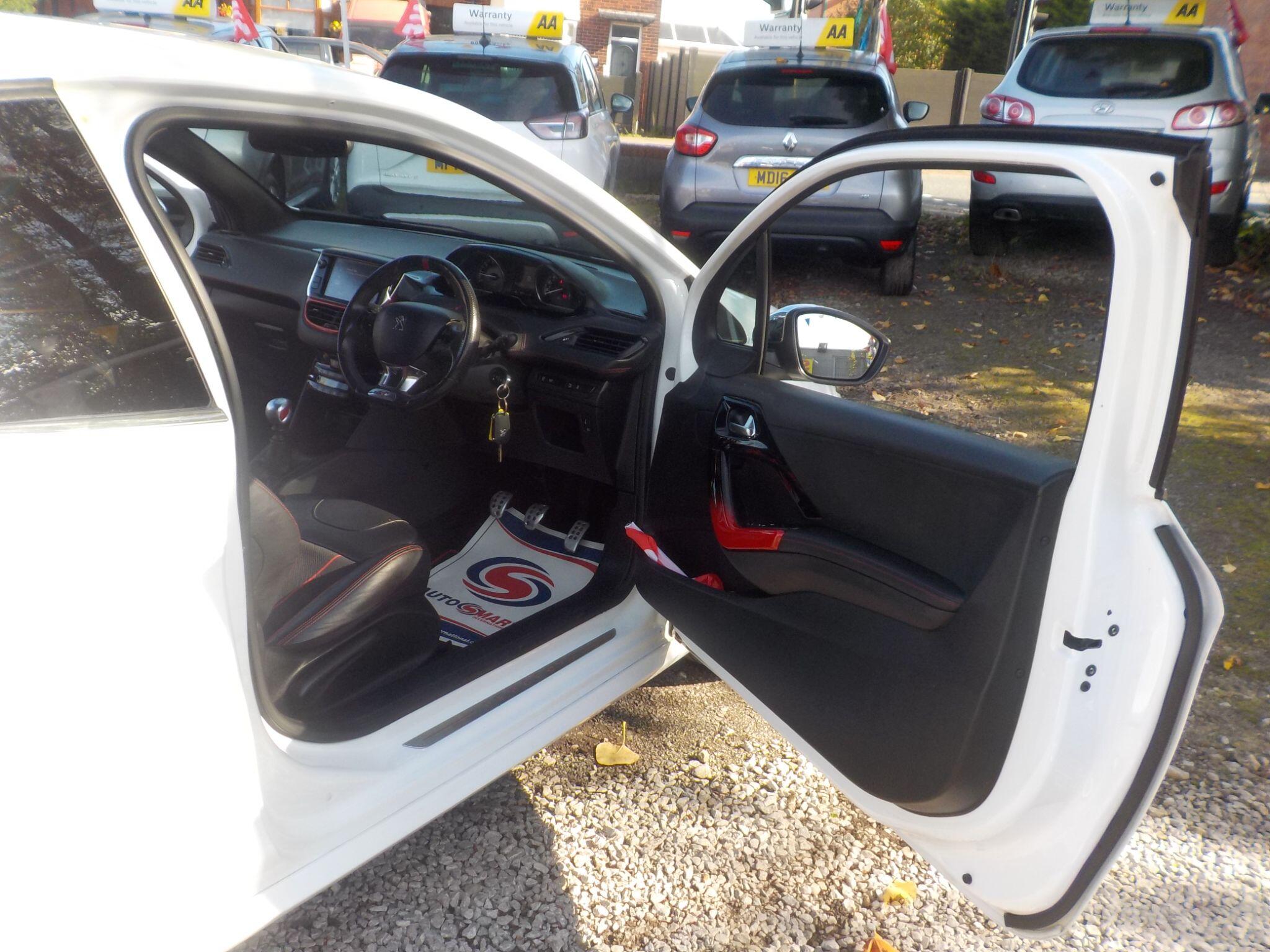 Peugeot 208 1.6 THP GTi Euro 5 3dr