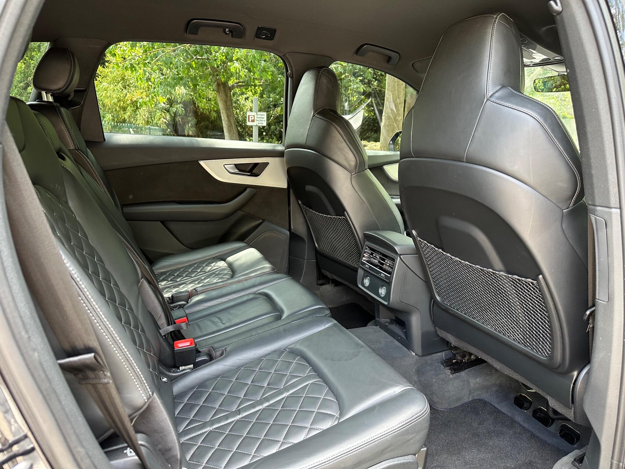 Audi SQ7 view 19