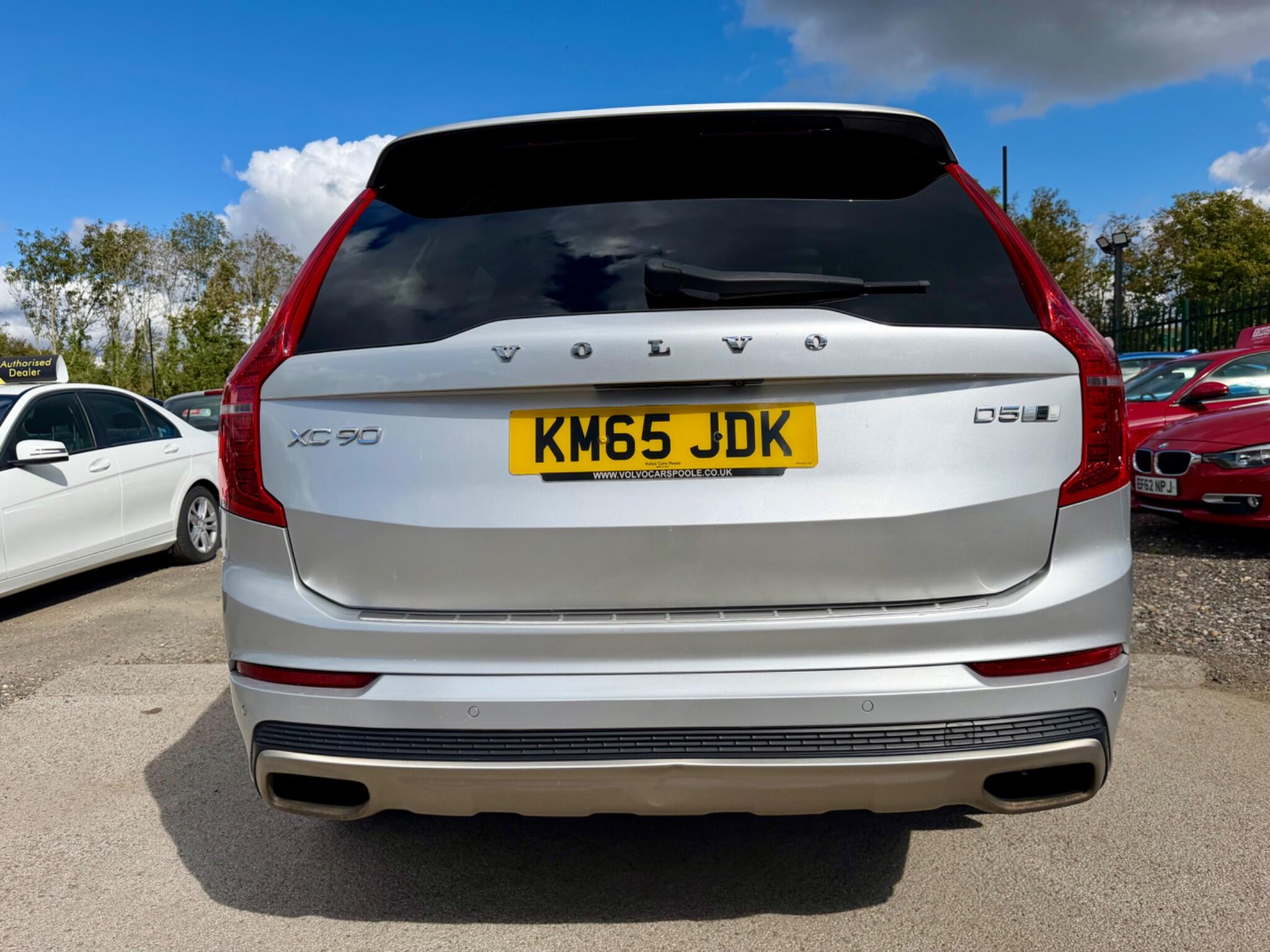 Volvo XC90 view 17