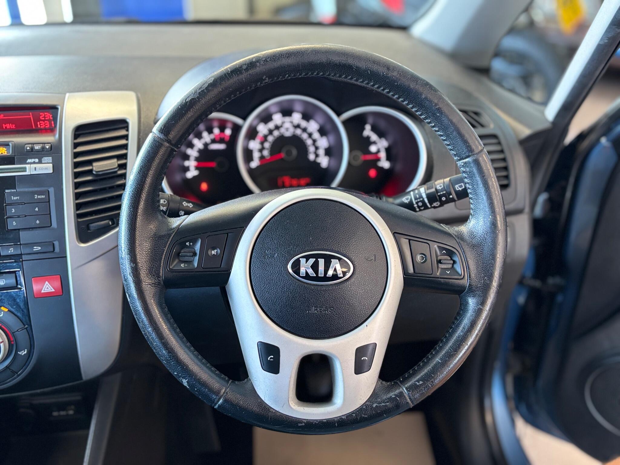 Kia Venga view 27