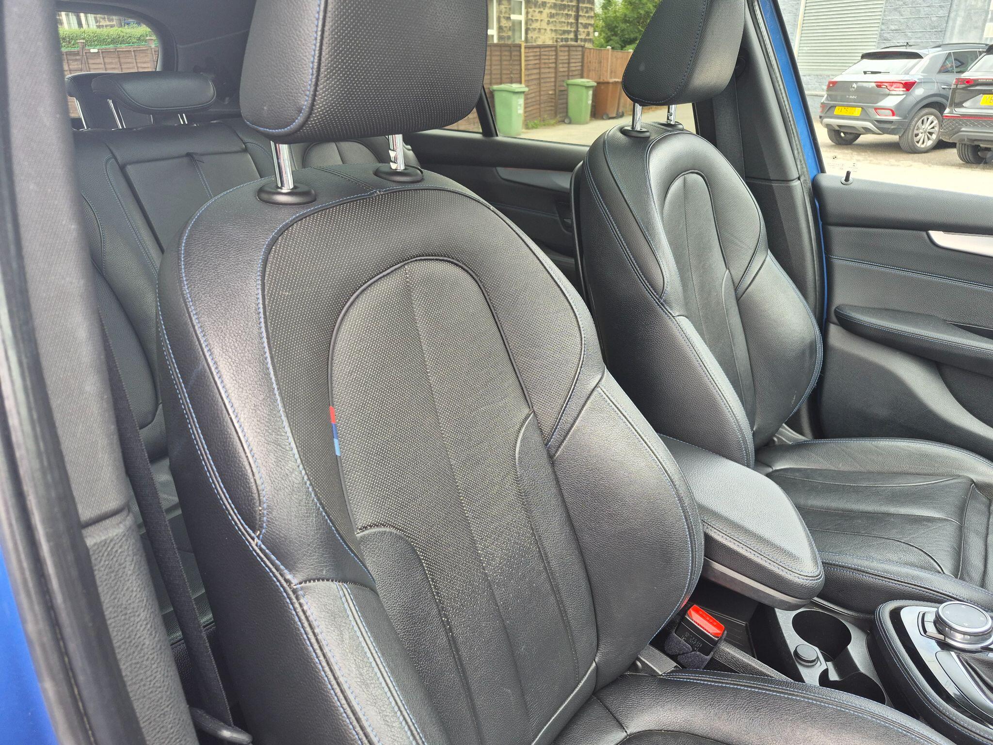 BMW 2 Series view 11