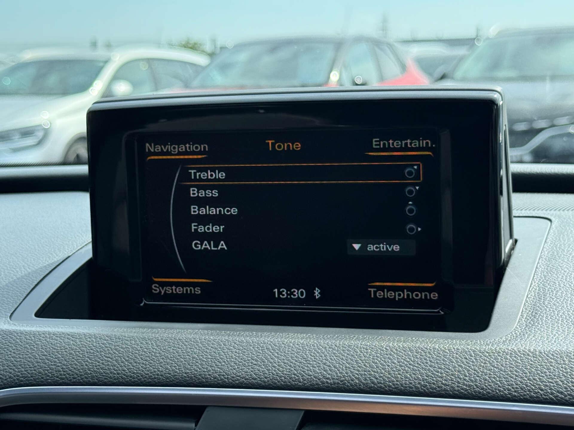 Audi Q3 view 55