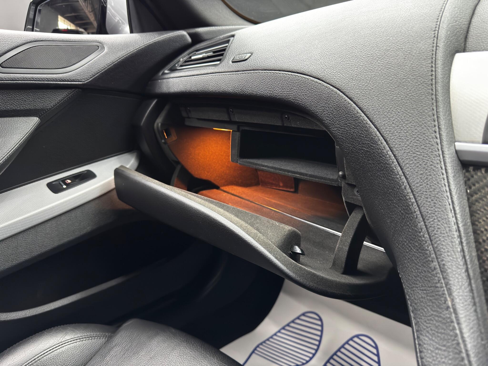 BMW 6 Series view 39
