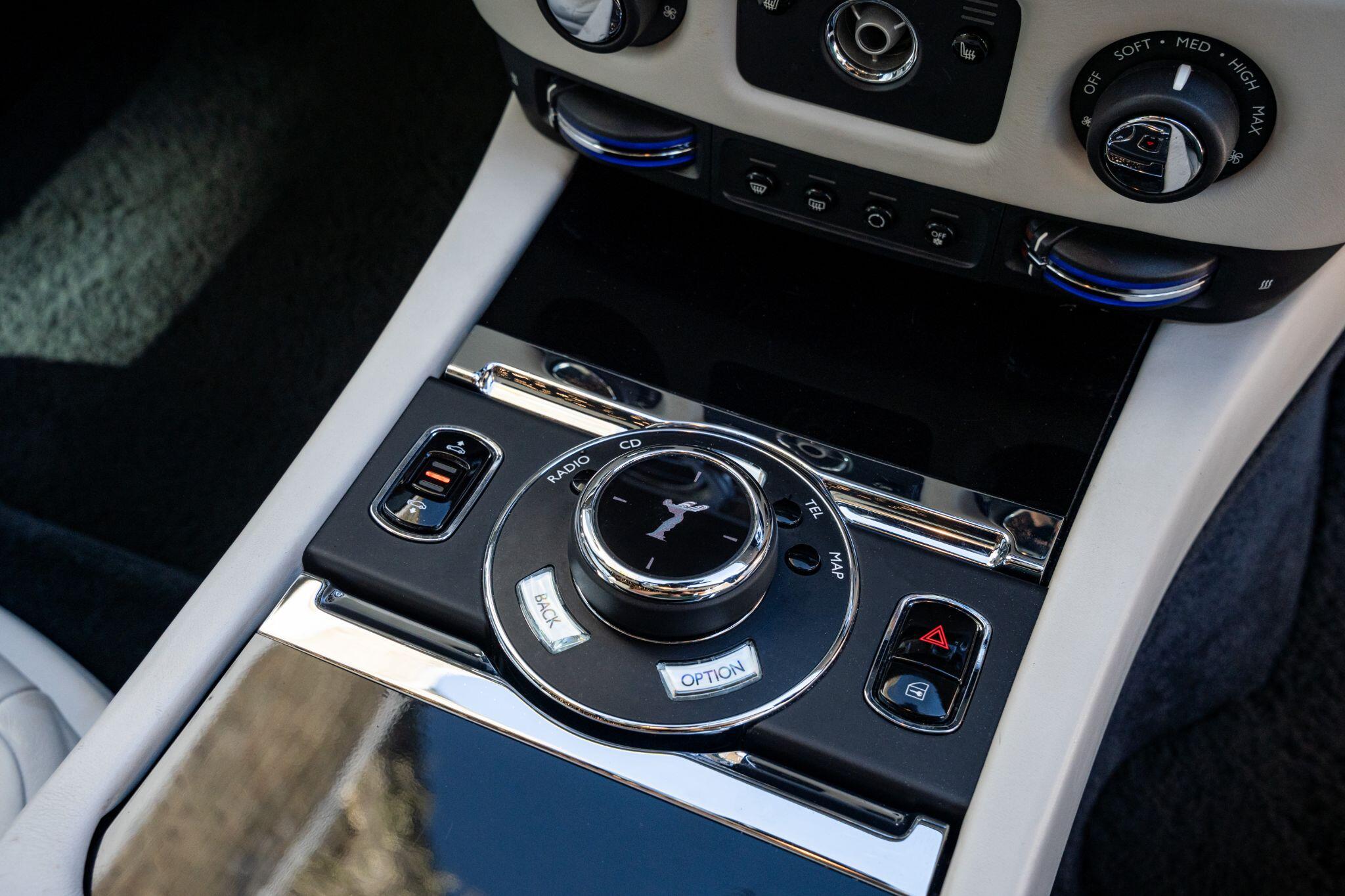 Rolls-Royce Wraith view 27