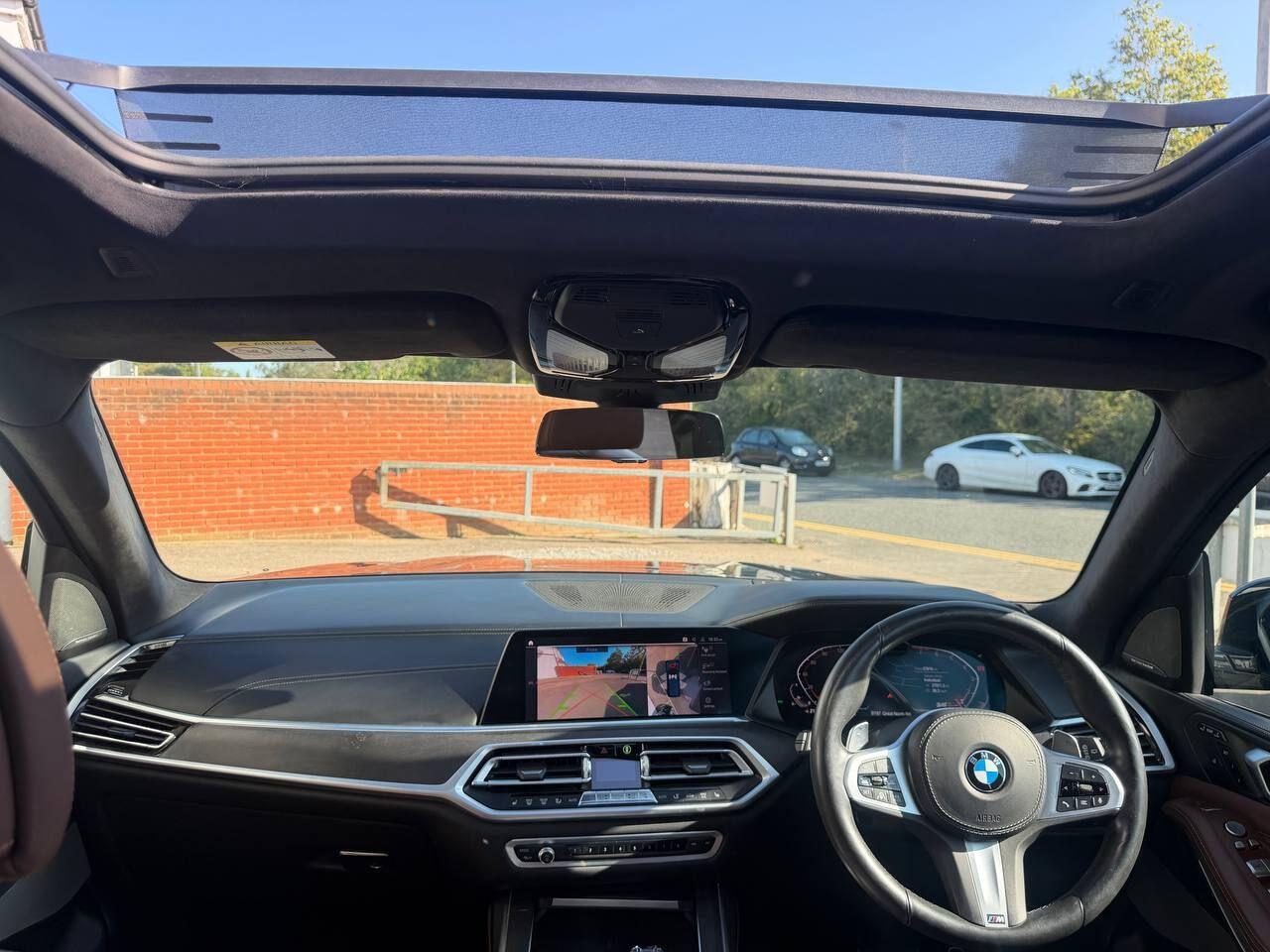 BMW X7 view 35