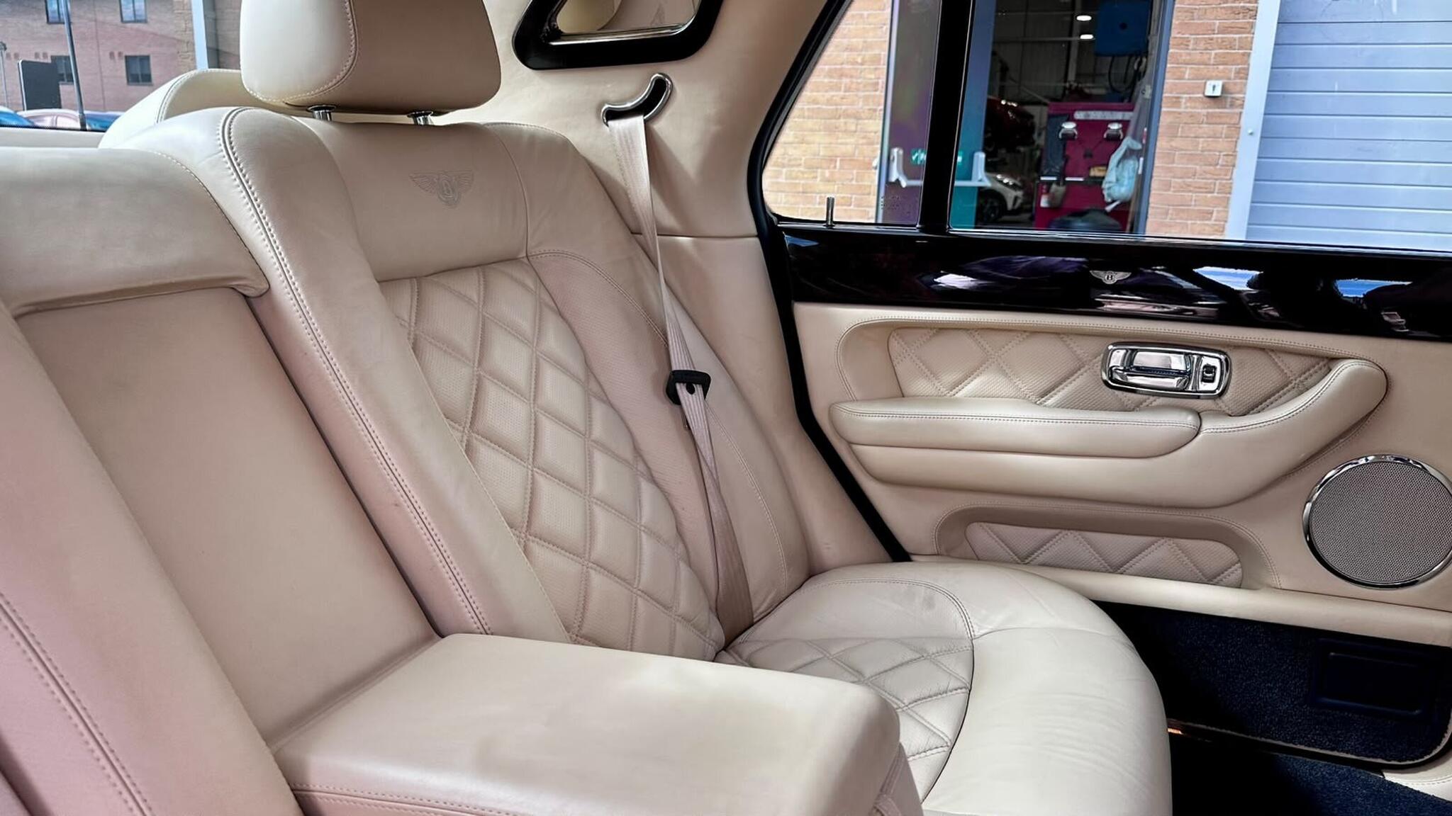 Bentley Arnage view 28