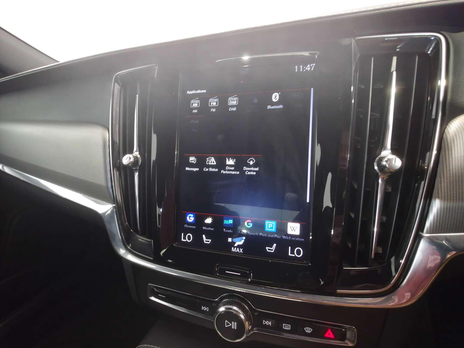 Volvo S90 view 41