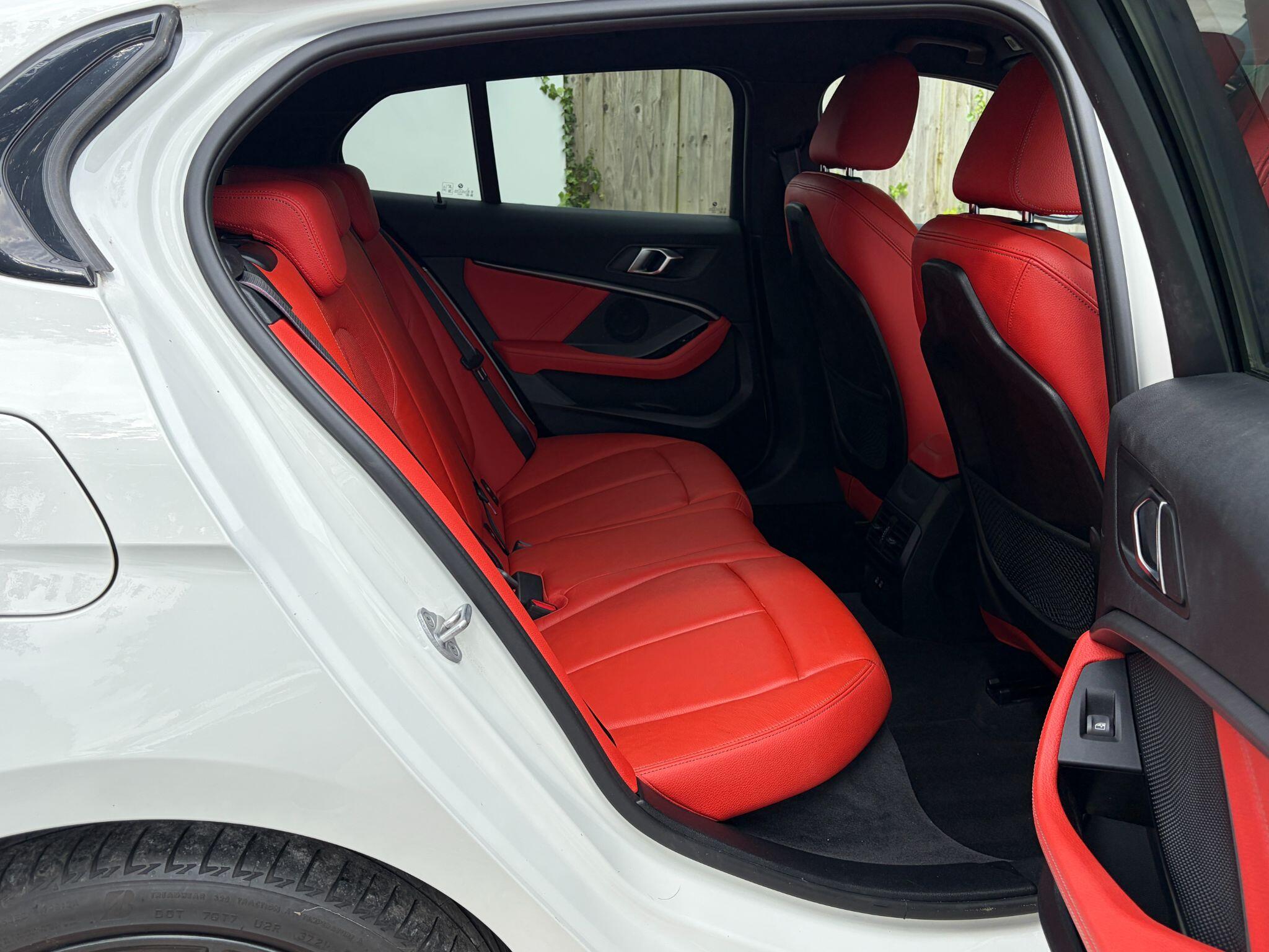 BMW 1 Series view 13