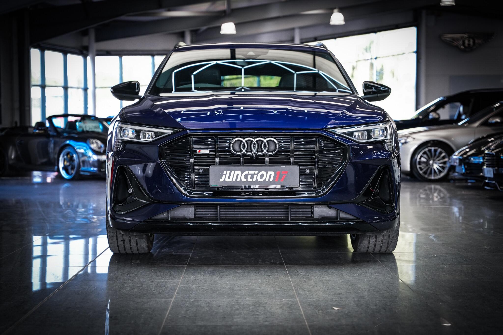 Audi E-Tron view 11
