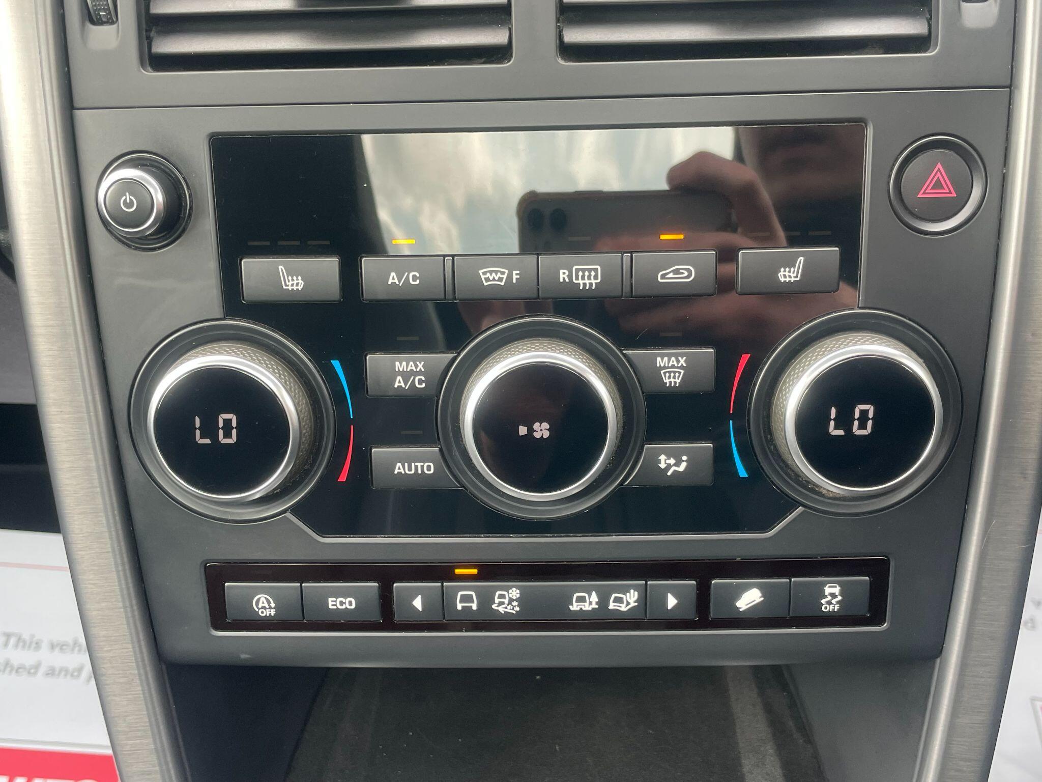 Land Rover Discovery Sport view 31