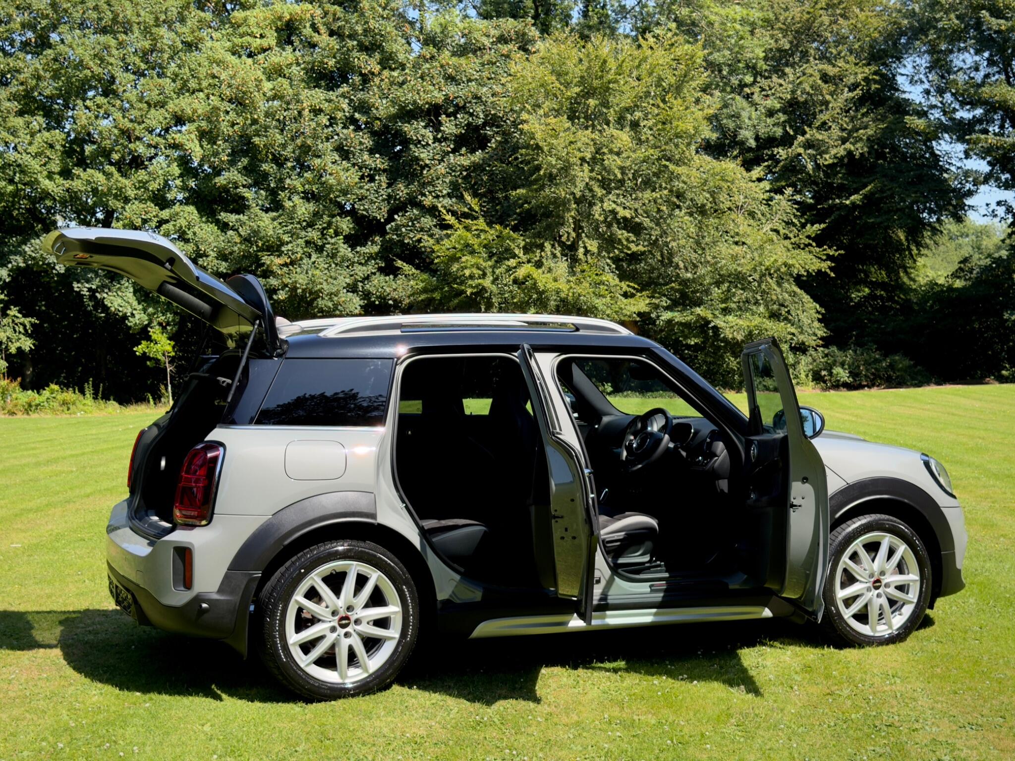 Mini Countryman view 28
