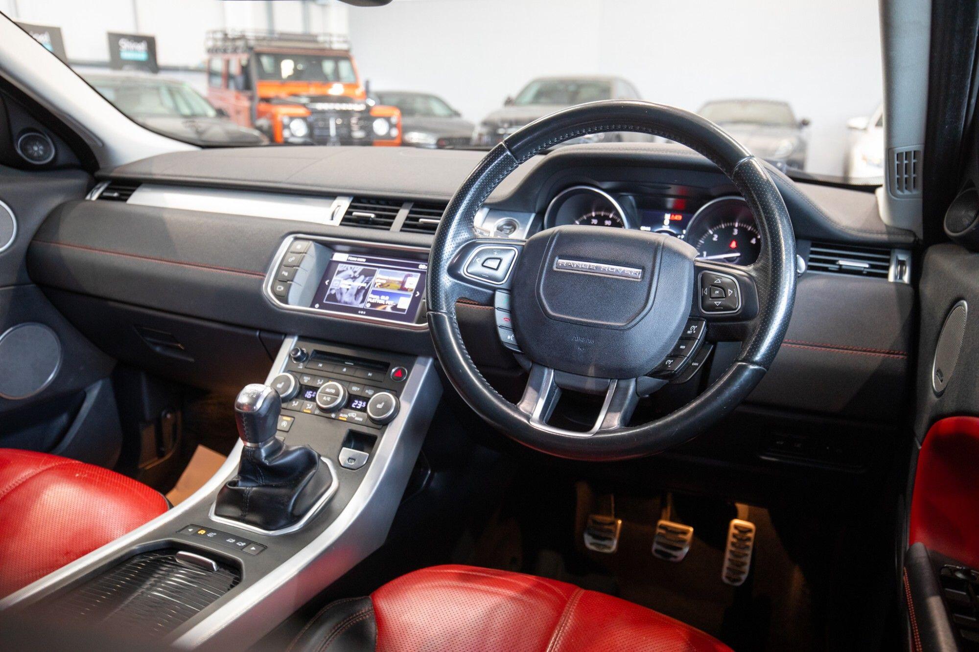 Land Rover Range Rover Evoque view 2