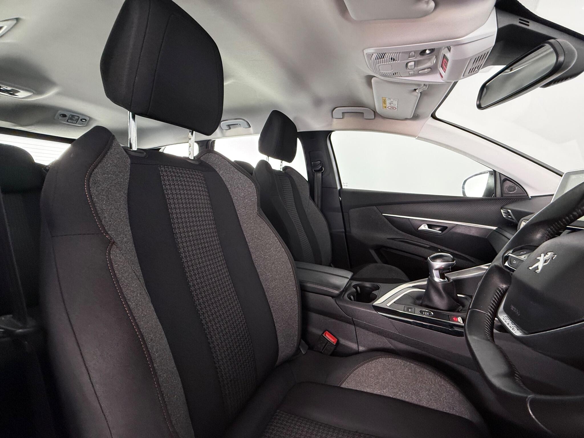 Peugeot 5008 view 30