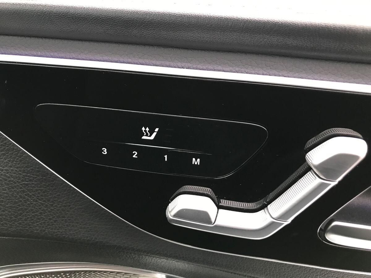 Mercedes-Benz C-Class view 22