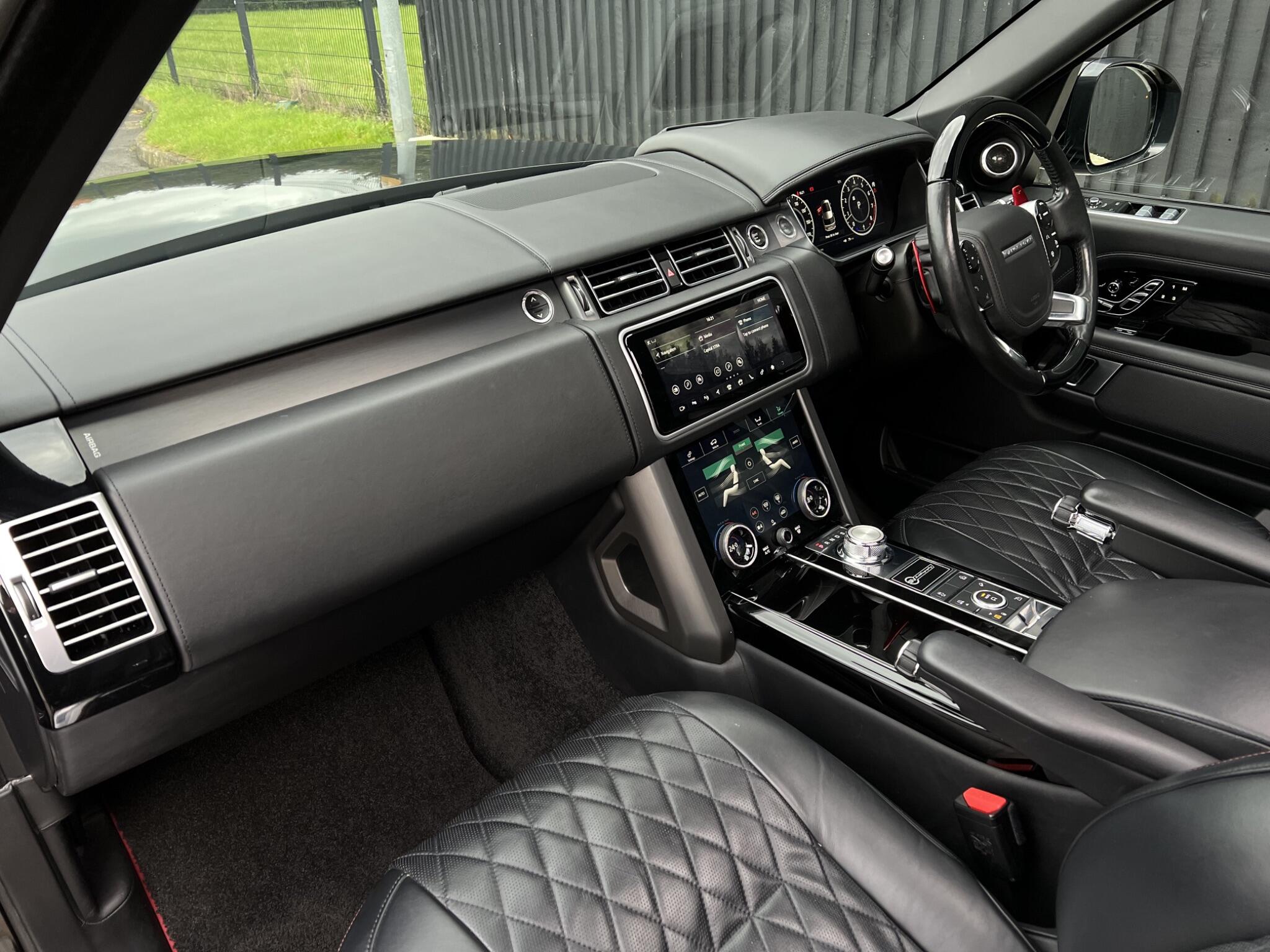 Land Rover Range Rover view 14