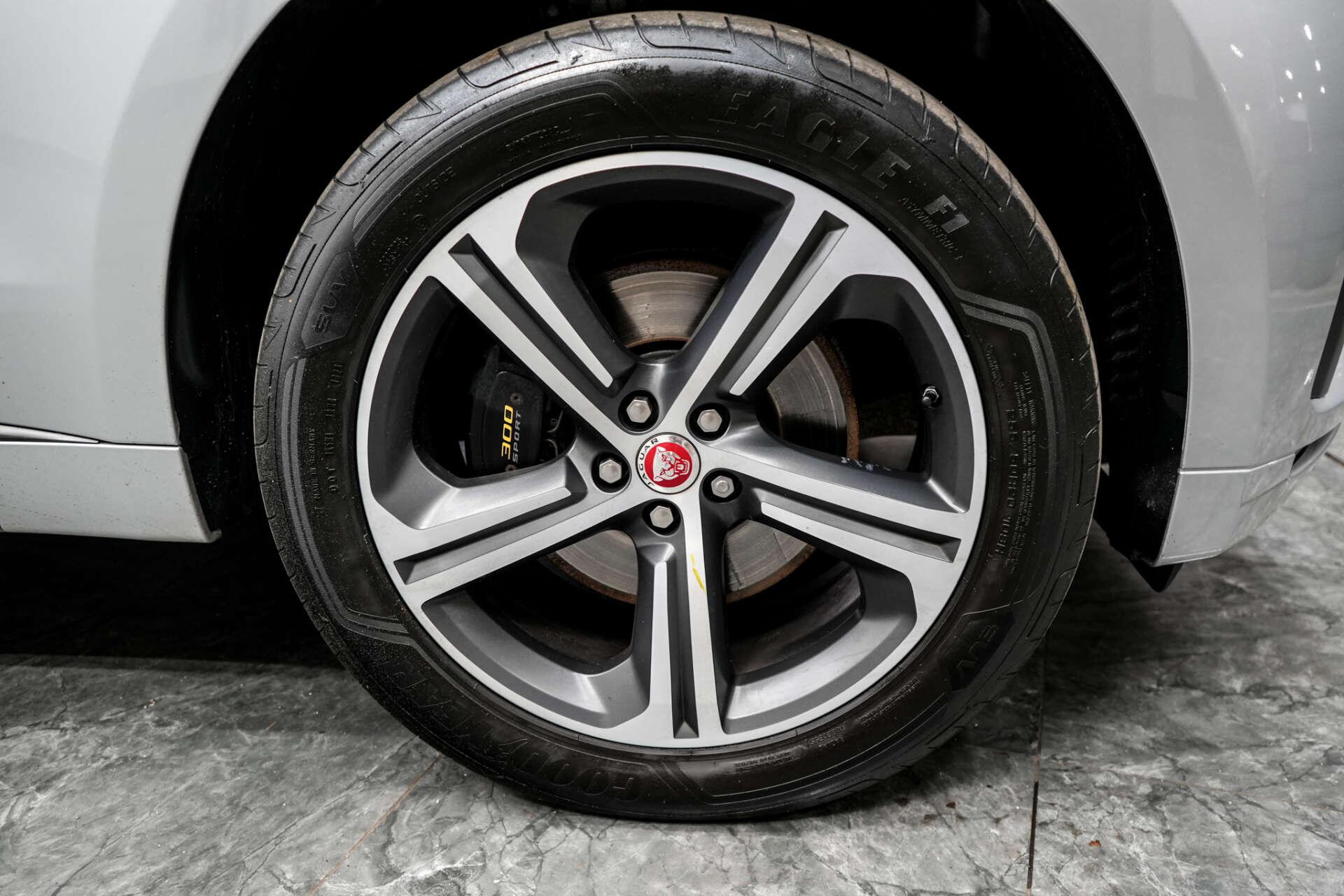 Jaguar F-Pace view 7