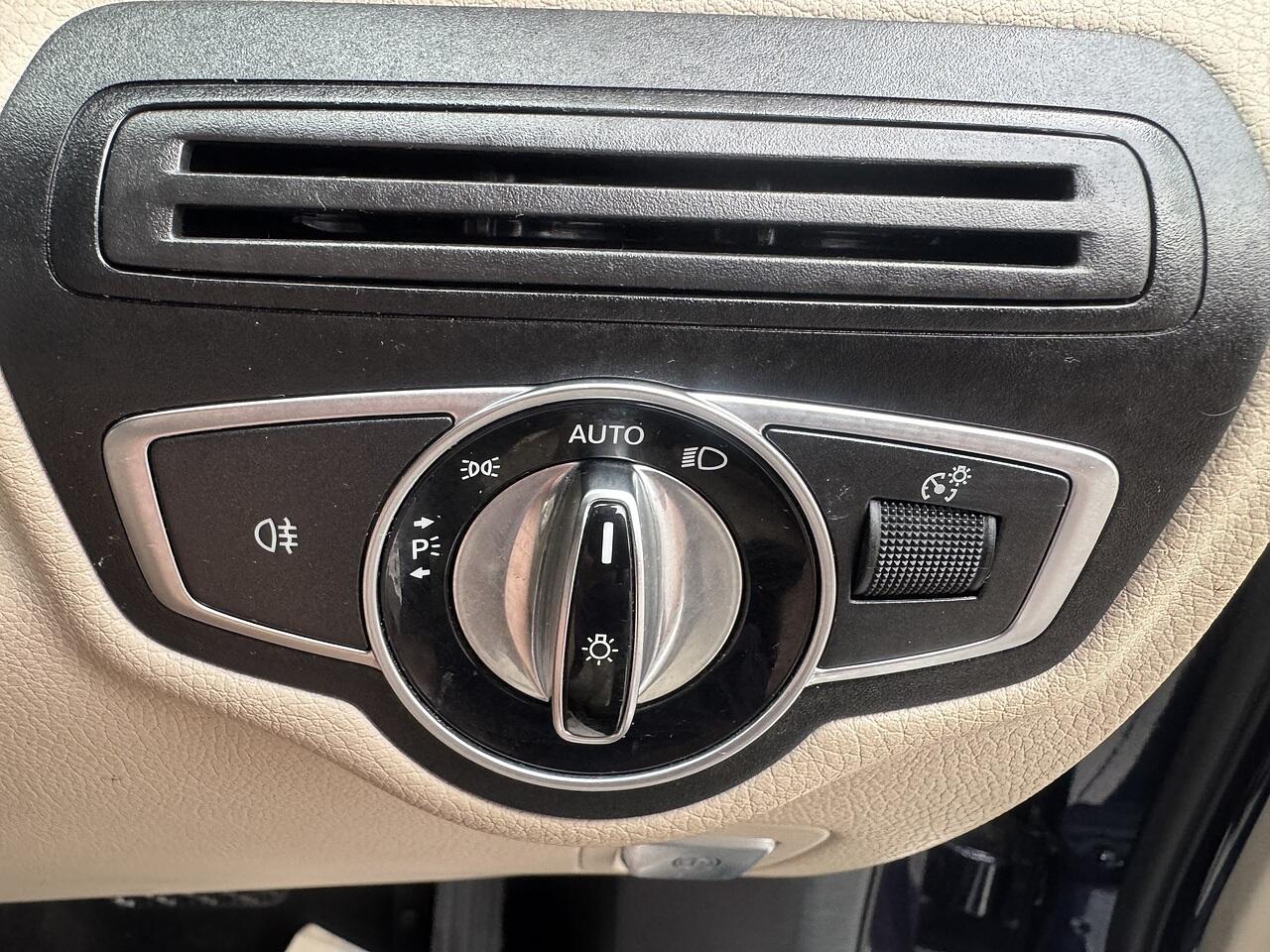 Mercedes-Benz GLC view 19