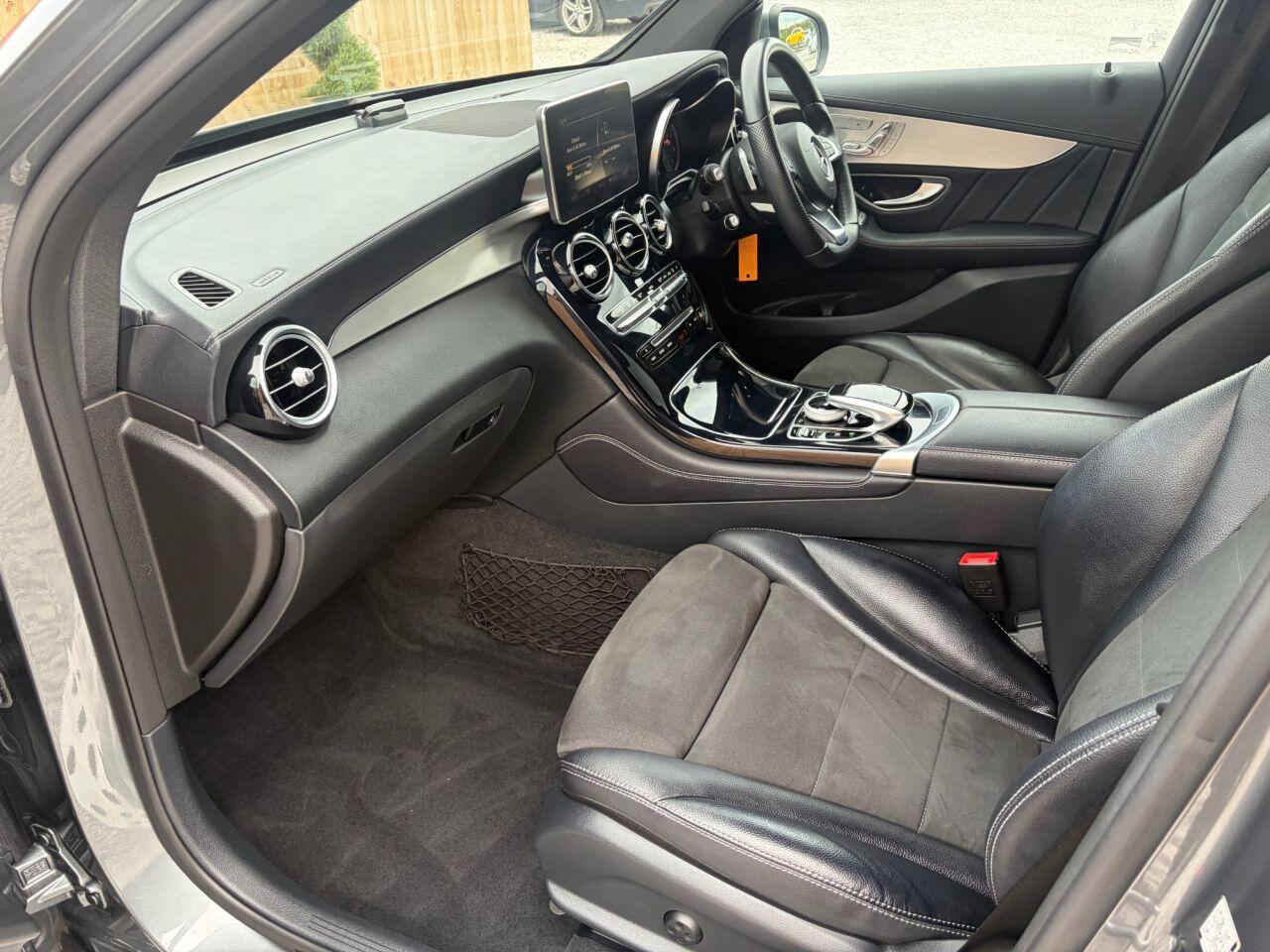 Mercedes-Benz GLC view 19